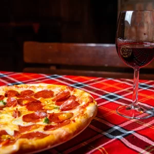 Pizza Diavolo Roni Pizza & Restaurant livezeni tg.mureș târgu mureș restaurant mureș delivery livrare terasă terasz Pizza mureș Pizza mures Restaurant Mureș Restaurant mures Pizza Livezeni Restaurant Livezeni ibănești ibanesti maiad nyomat nyomát Corunca Koronka Marosvásárhely Poienița poienita Agard Agárd Vendéglő Pizzázó házhozszállítás Sânișor Sanisor crispy burger mâncare tradițională ciorbă ciorbe meniul zilei platou platouri salată salate supă supe